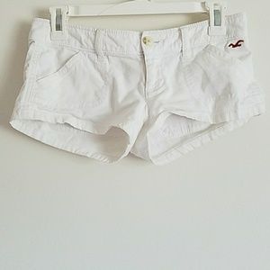 White Hollister shorts